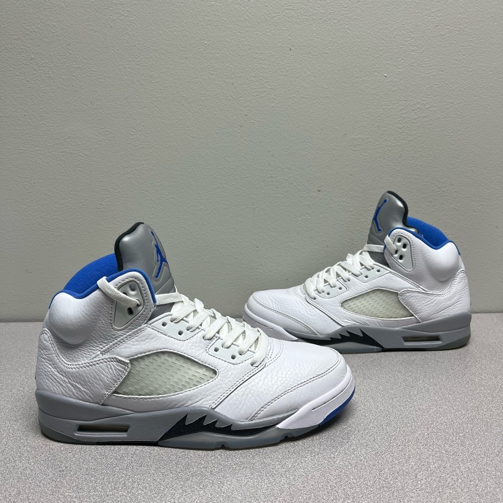 Air Jordan 5 Retro Stealth 2.0